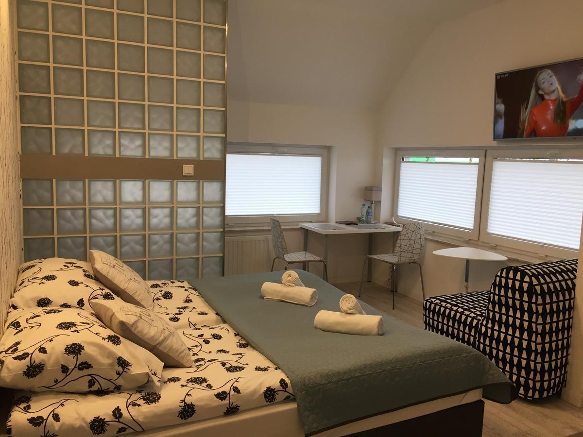Q Apartamenty Mirkow Экстерьер фото